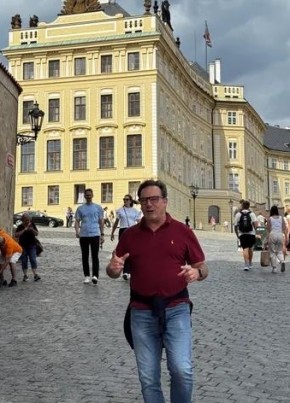 Алексей из Paris 59 лет