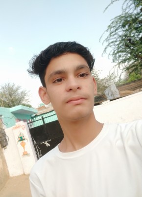 Ronak Verma, 21, India, Ramgarh (Rajasthan)