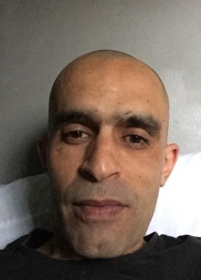 Mohamed, 38, République Française, Paris