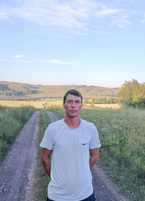 Данис из Пыть-Яха 43 года