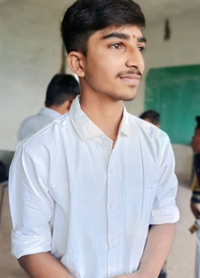 Ganesh, 18, India, Jabalpur