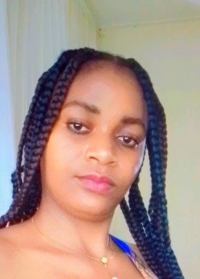 Clara из Yaoundé 25 лет