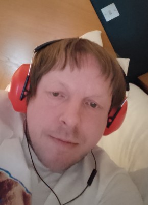Ch, 38, United Kingdom, Leeds