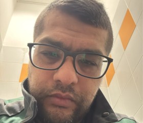 Oralay, 38, Marseille 15