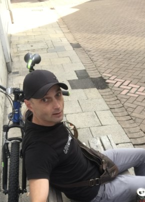 Alex из Ipswich 45 лет