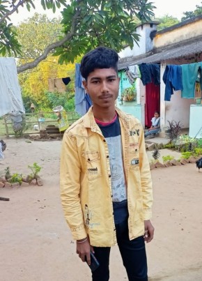 Raja, 21, India, Gumia