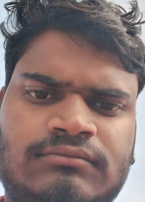 Lakke Kumar, 22, India, Shikohabad
