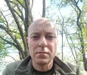 Evgeniy, 46, Toronto