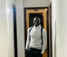 Moussa, 26, Partinico