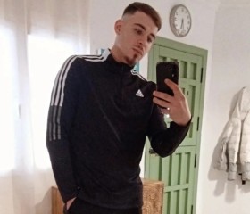 Manuel, 23, Marbella