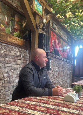 Artem, 39, Russia, Moscow