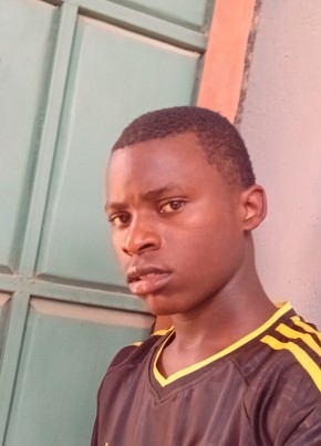 Stanslaus из Kisumu 18 лет
