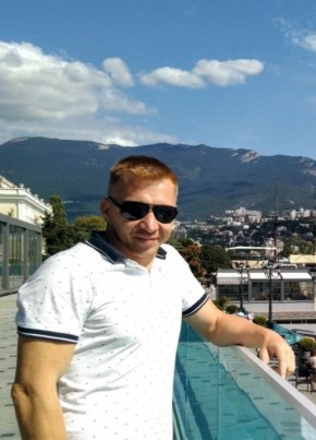 Anton, 39, Russia, Vysokoye