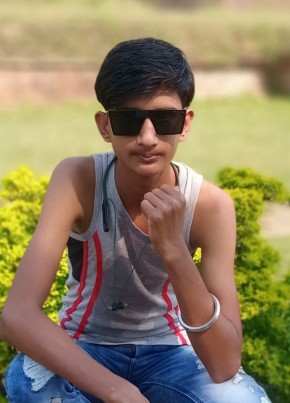 Nazre imam, 19, India, Rāmnagar (Bihar)