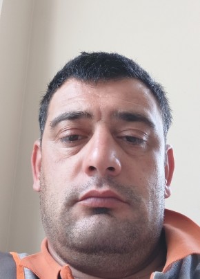 Adnan из Bergama 31 год