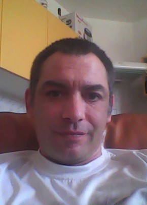 Arnaud, 41, République Française, Nevers