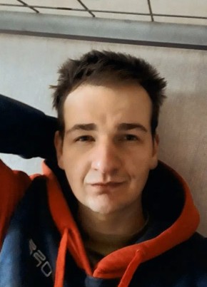 Илья из Партизанска 27 лет