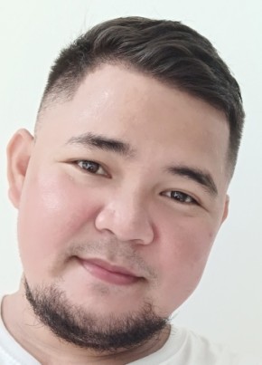 Jonathan Sarahil, 30, Pilipinas, Maynila