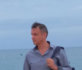 Raúl, 40, Barcelona