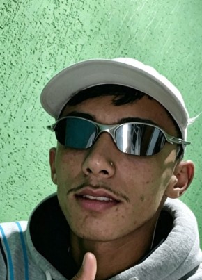 Oliveira из São Roque 18 лет