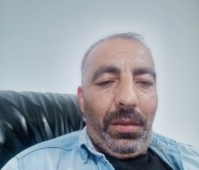 Ozan, 45, Belgrade