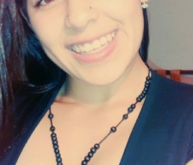 Belén, 26, Santa Rosa
