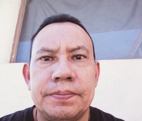 Luis, 46, El Pueblito