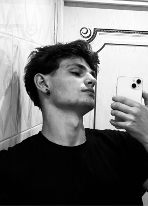 Михаил из Москвы 20 лет