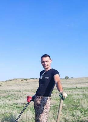 Максим из Волгограда 41 год