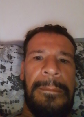 A из Batna City 18 лет