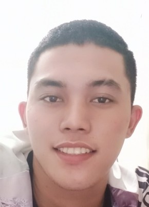 Clint john Malic, 19, Pilipinas, Maynila
