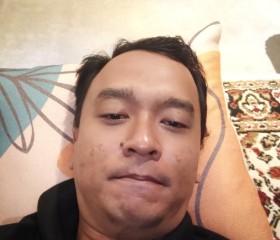 Andi, 38, Depok (Daerah Istimewa Yogyakarta)