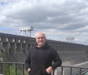 Maks, 44, Emelyanovo