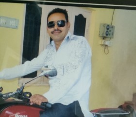 Raju, 36, Nowrangapur