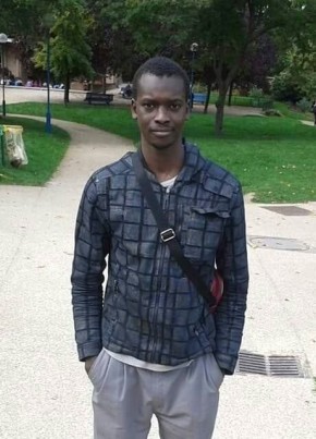 Amedy, 22, République Française, Cergy-Pontoise
