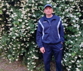 Andrei Axenti, 43, Chisinau
