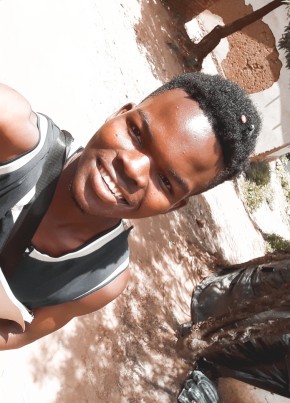 Khallil, 20, Malaŵi, Blantyre