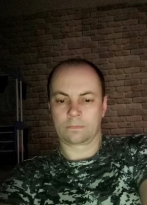 Евгений, 45, Россия, Зеленогорск (Красноярский край)