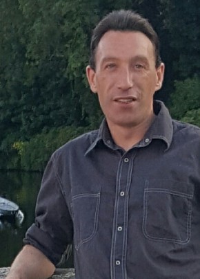 byby, 45, République Française, Dinan