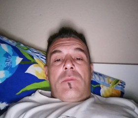 Rustem, 24, Prizren