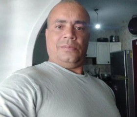 Juan, 48, Petare