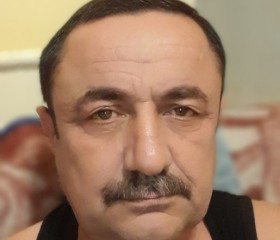 Yasar, 47, Biny Selo