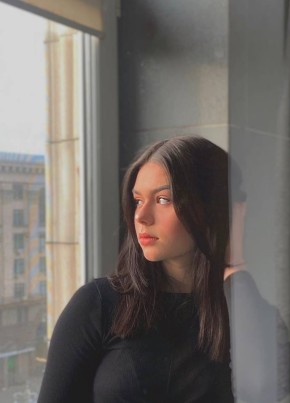 Liza, 26, Repubblica Italiana, Milano