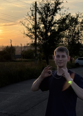 Сергей из Михайловск (Ставропольского край) 23 года