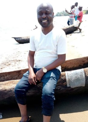 Willy, 38, Tanzania, Dar es Salaam