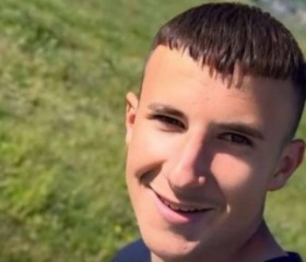 dav, 18, Tirana