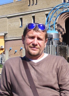 Вадим из Саратова 54 года
