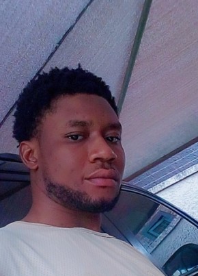 Joseph из Lagos 19 лет