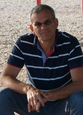 Gabriel, 59, Romania, Sectorul 3