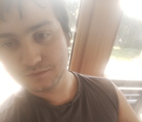 Djo, 27, Chatellerault